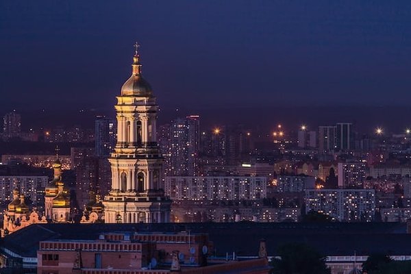 L'Ukraine : Top des lieux à visiter, astuces et précautions pour un voyage réussi